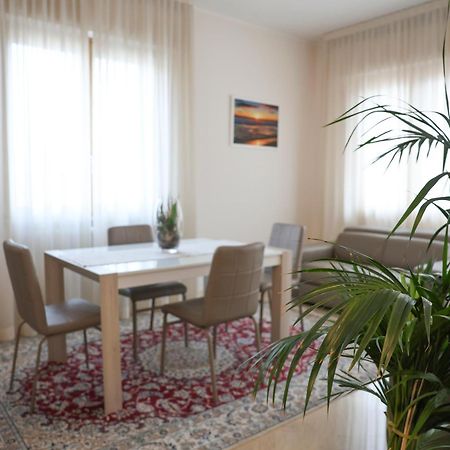 Appartement Blancohouse - Berto Luxury Rimini Centro Storico Extérieur photo